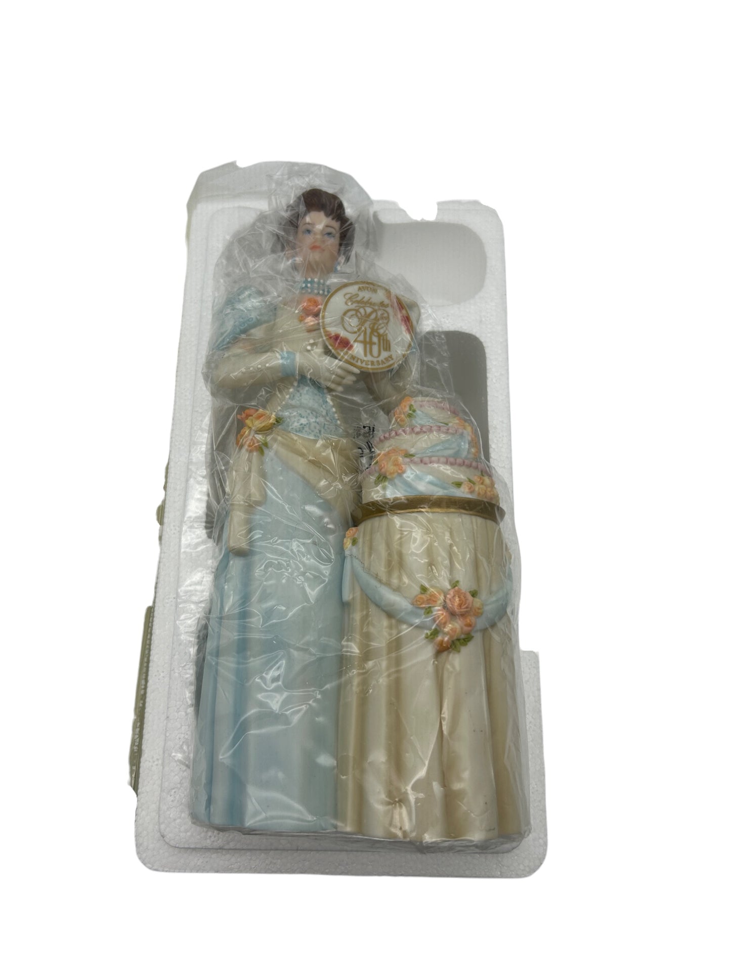 Avon - 2007 Presidents Club Figure Mrs. Albee Award Figurine Statue - NWB - 10"