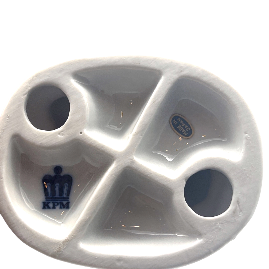 KPM Porcelain - Girl W/Polka Dot Umbrella - 8"