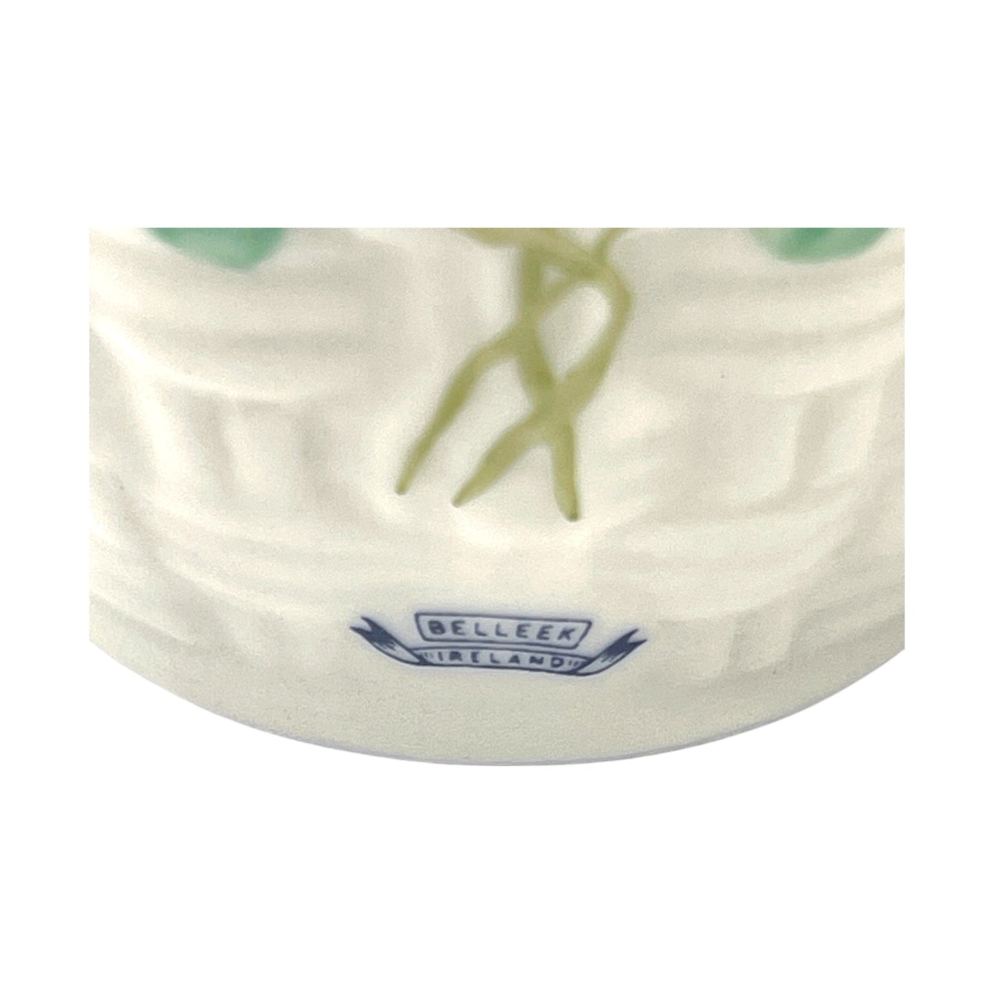 Belleek - Shamrock Salt & Pepper Set - Eighth Mark - 3"