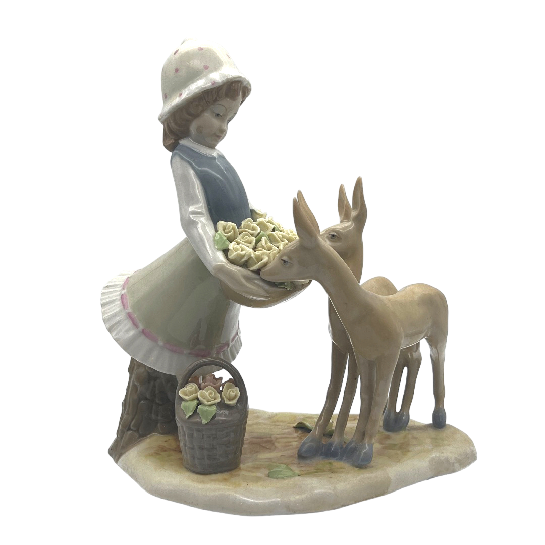 Dart.SA Spain - Girl W/Flowers & Deer - 9.5"