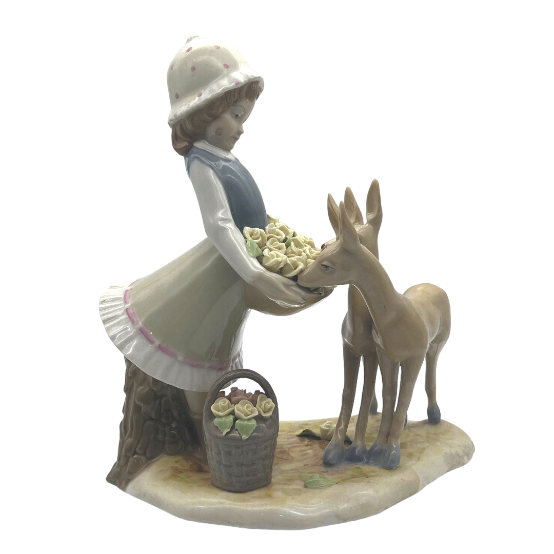 Dart.SA Spain - Girl W/Flowers & Deer - 9.5"