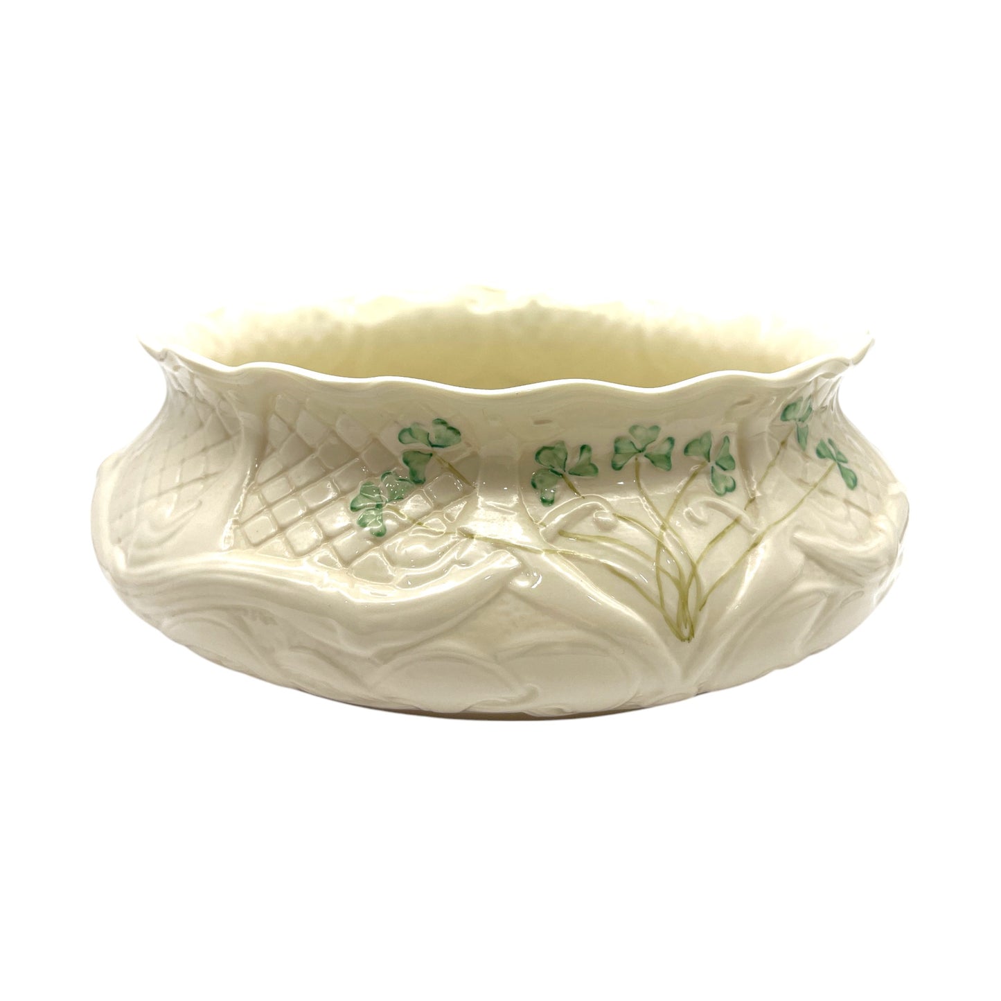 Belleek - Shamrock Dairiada Fruit Bowl - Ninth Mark - 10"