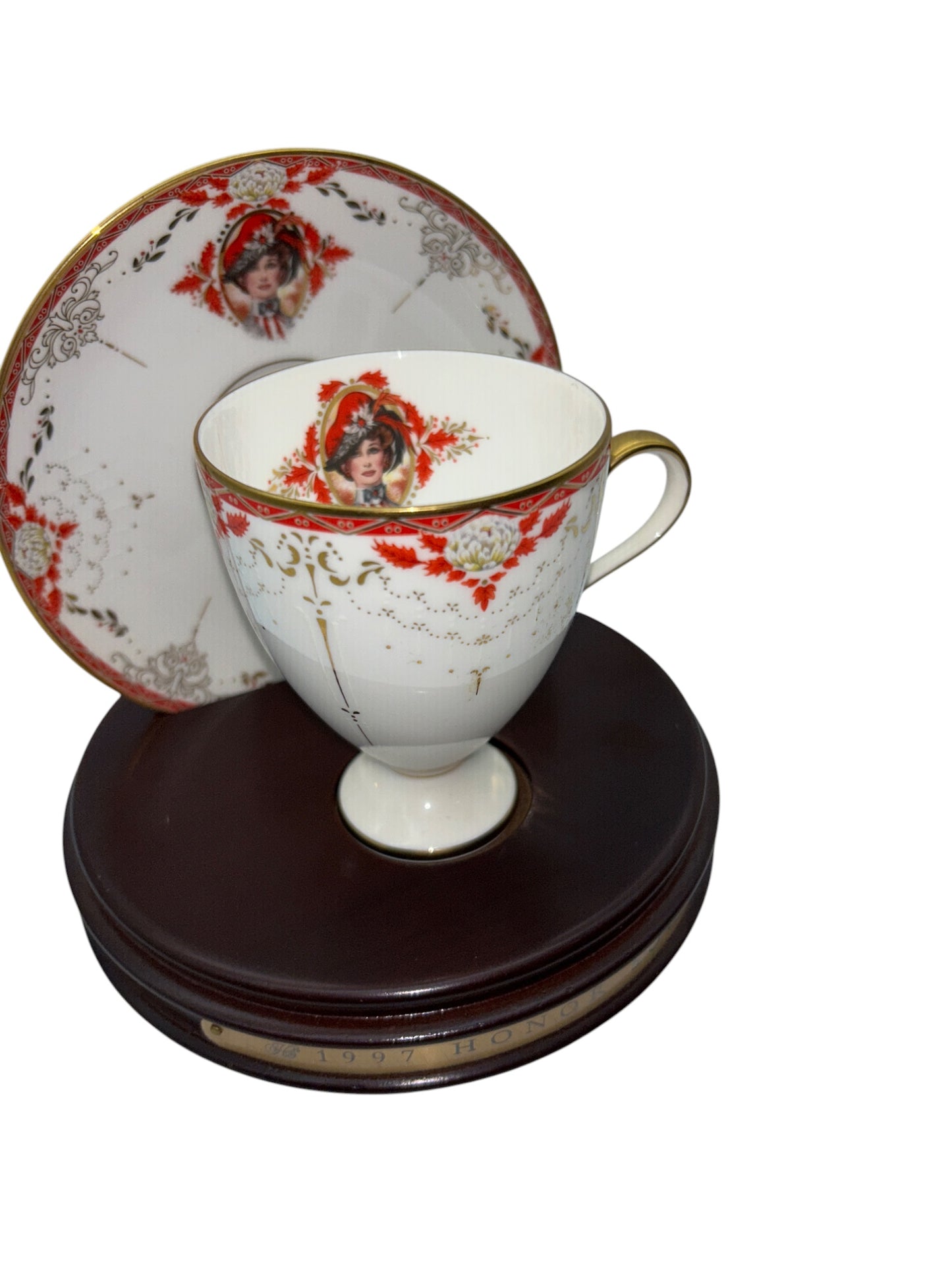 Avon - Honor Society - 1997 Commemorative Mrs. Albee Honor Society Tea Cup & Saucer Set with Stand - NWB - 6"