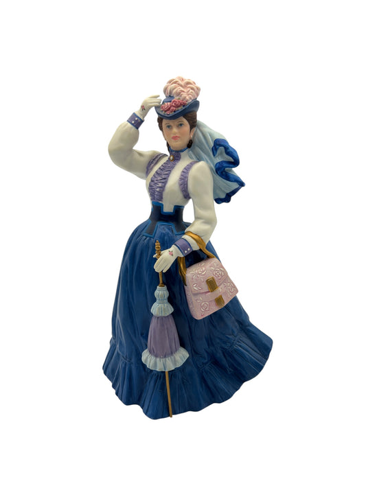 Avon - 1996 Presidents Club Figure Mrs. Albee Award Figurine Statue - NWB - 10"