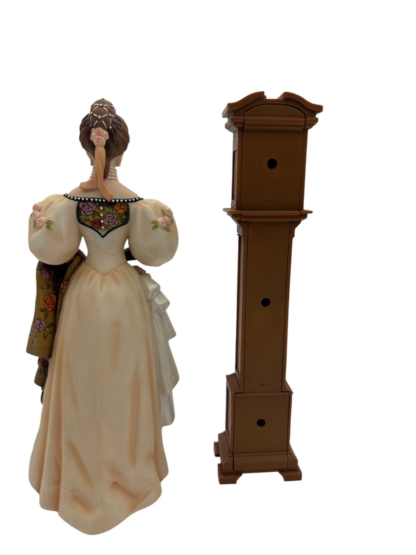 Avon - 2000 Presidents Club Figure Mrs. Albee Award Figurine Statue - NWB - 10"