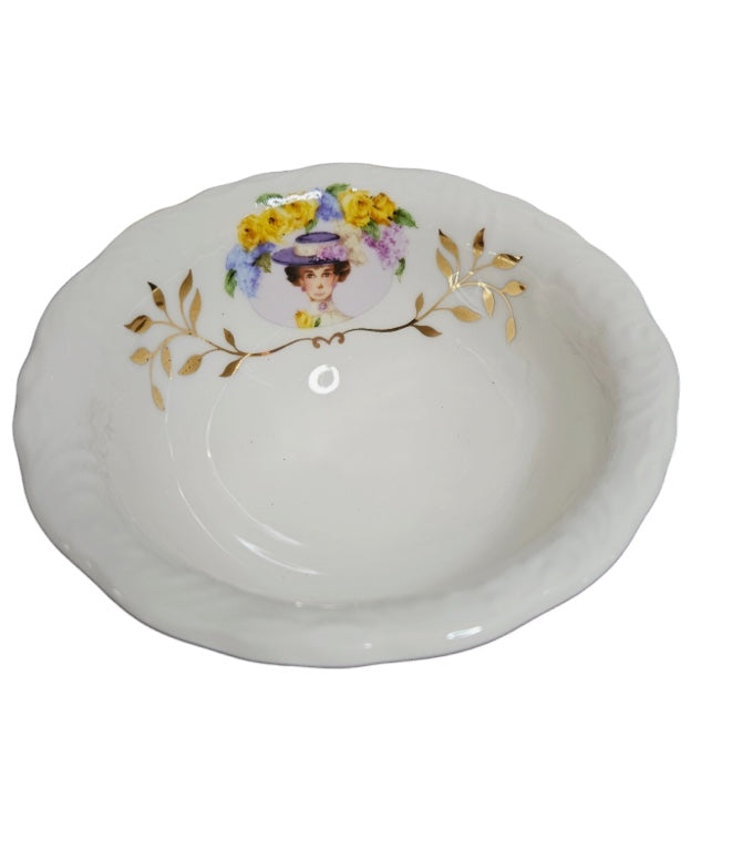 Avon - Honor Society - 2001 Commemorative Mrs. Albee Honor Society Tea Cup & Saucer Set with Stand - NWB - 6"