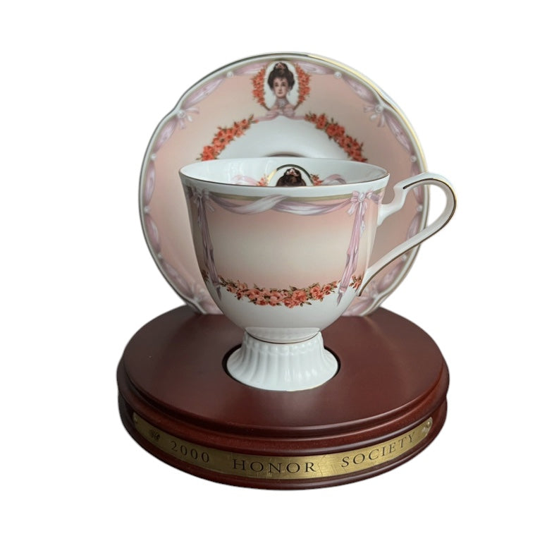 Avon - Honor Society - 2000 Commemorative Mrs. Albee Honor Society Tea Cup & Saucer Set with Stand - NWB - 6"