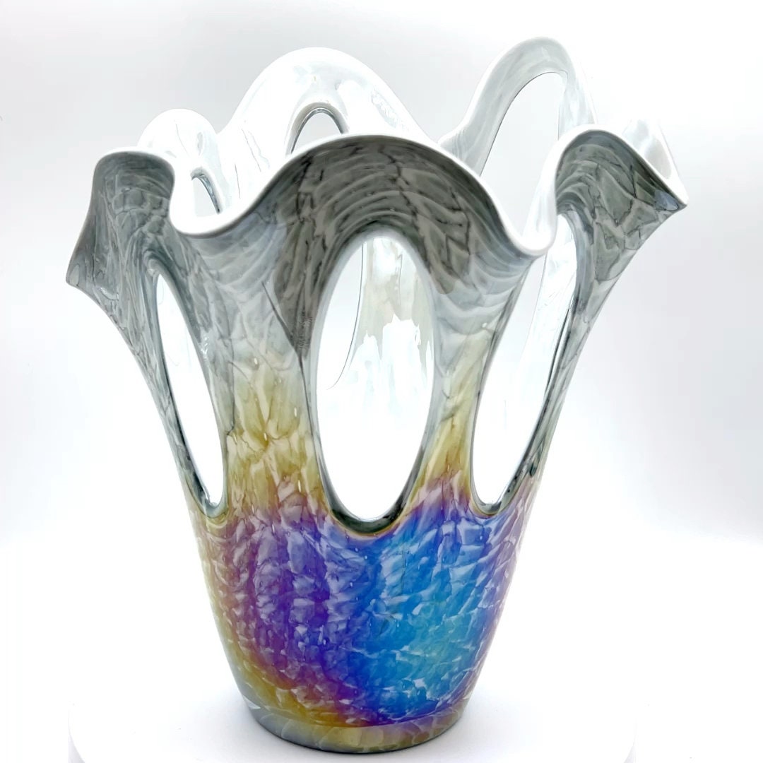 Art Glass - Modern Irridesent Vase - 12' X 10"